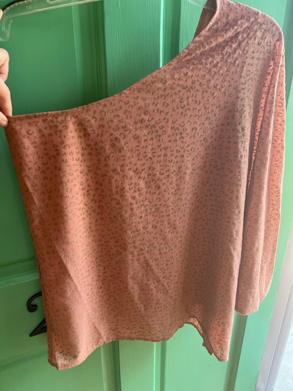 Entro NEW Mauve Pink Leopard Print one sleeve top size S